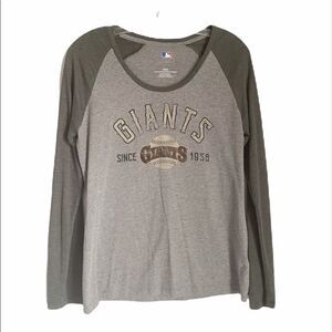 🟢Giant’s MLB Baseball Grey Long Sleeve Size M